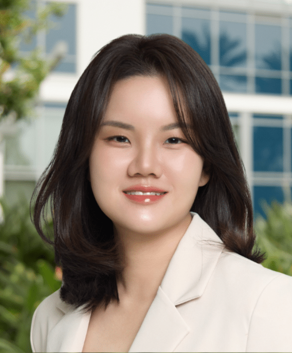 Samantha Lin Portrait